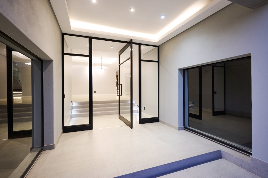 6 Bedroom Property for Sale in Waterfall Country Estate Gauteng