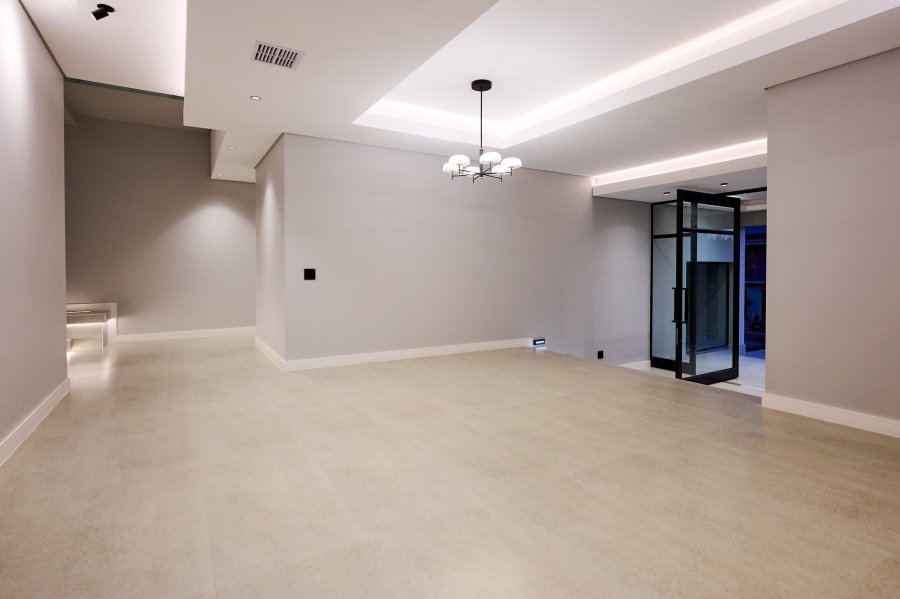 6 Bedroom Property for Sale in Waterfall Country Estate Gauteng