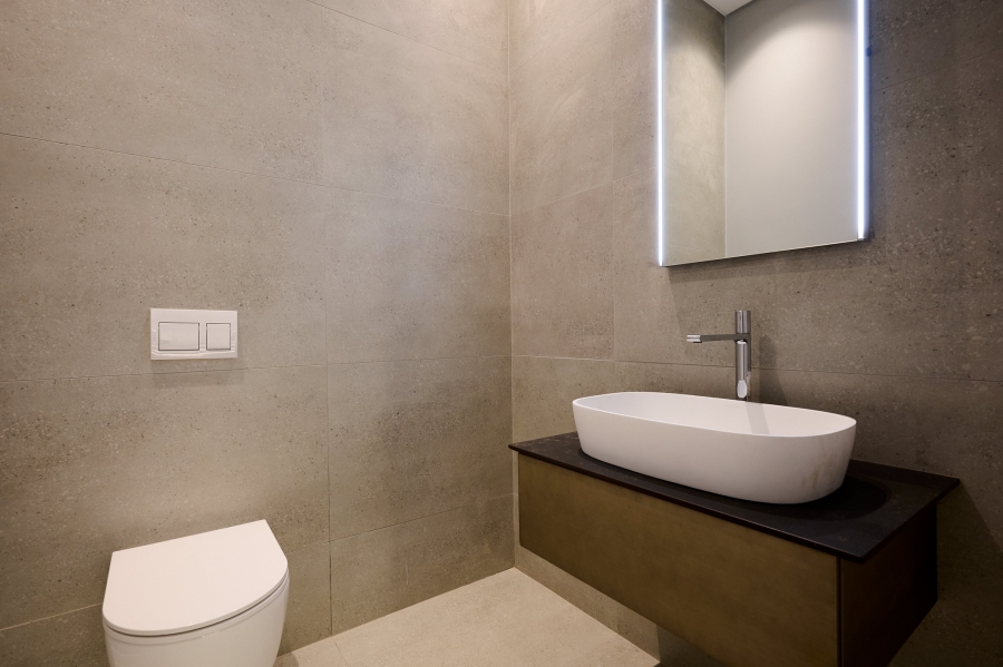 6 Bedroom Property for Sale in Waterfall Country Estate Gauteng