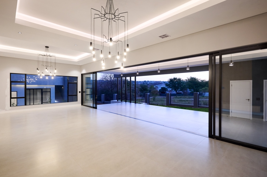 6 Bedroom Property for Sale in Waterfall Country Estate Gauteng