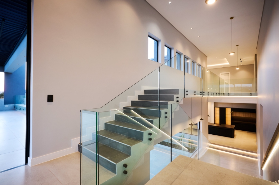 6 Bedroom Property for Sale in Waterfall Country Estate Gauteng