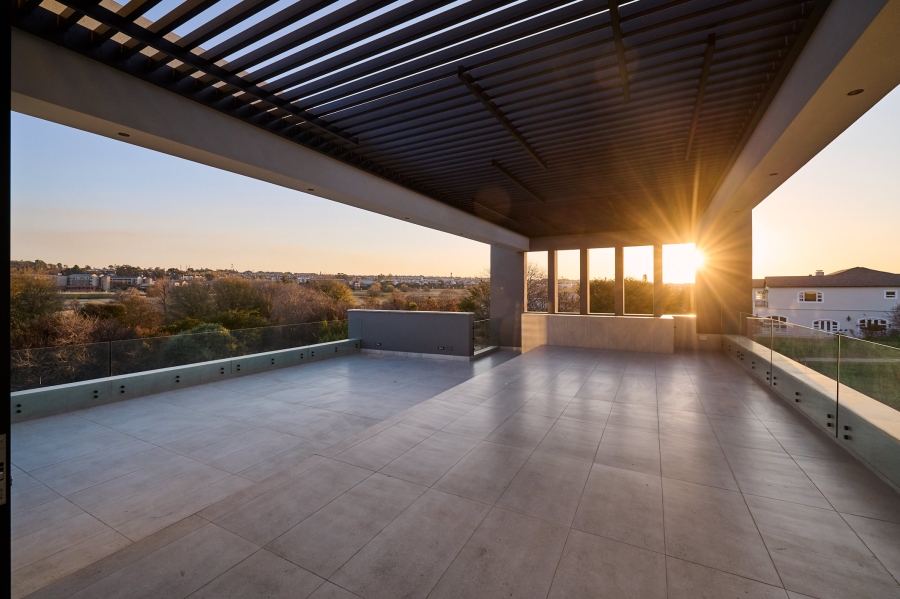 6 Bedroom Property for Sale in Waterfall Country Estate Gauteng