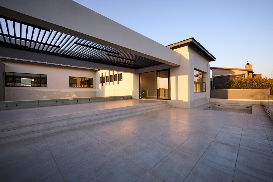 6 Bedroom Property for Sale in Waterfall Country Estate Gauteng