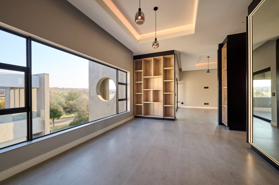 6 Bedroom Property for Sale in Waterfall Country Estate Gauteng