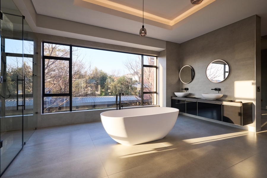 6 Bedroom Property for Sale in Waterfall Country Estate Gauteng