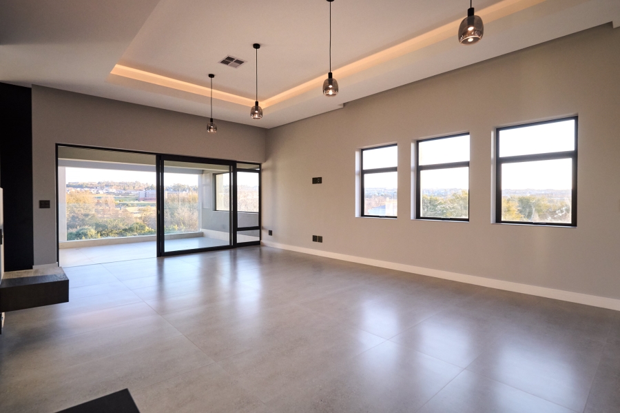 6 Bedroom Property for Sale in Waterfall Country Estate Gauteng