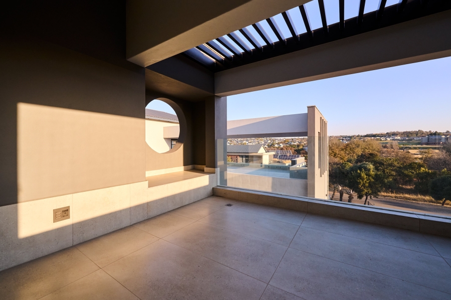 6 Bedroom Property for Sale in Waterfall Country Estate Gauteng