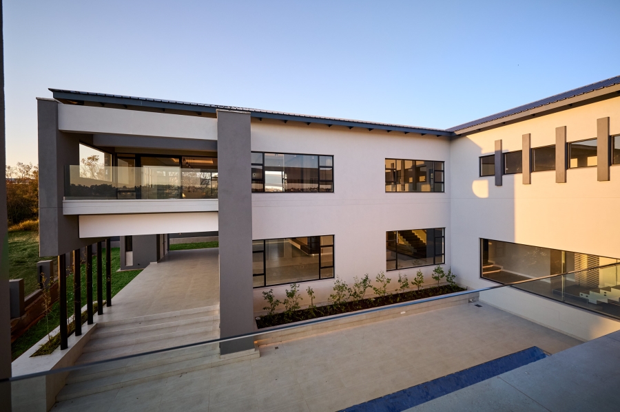 6 Bedroom Property for Sale in Waterfall Country Estate Gauteng