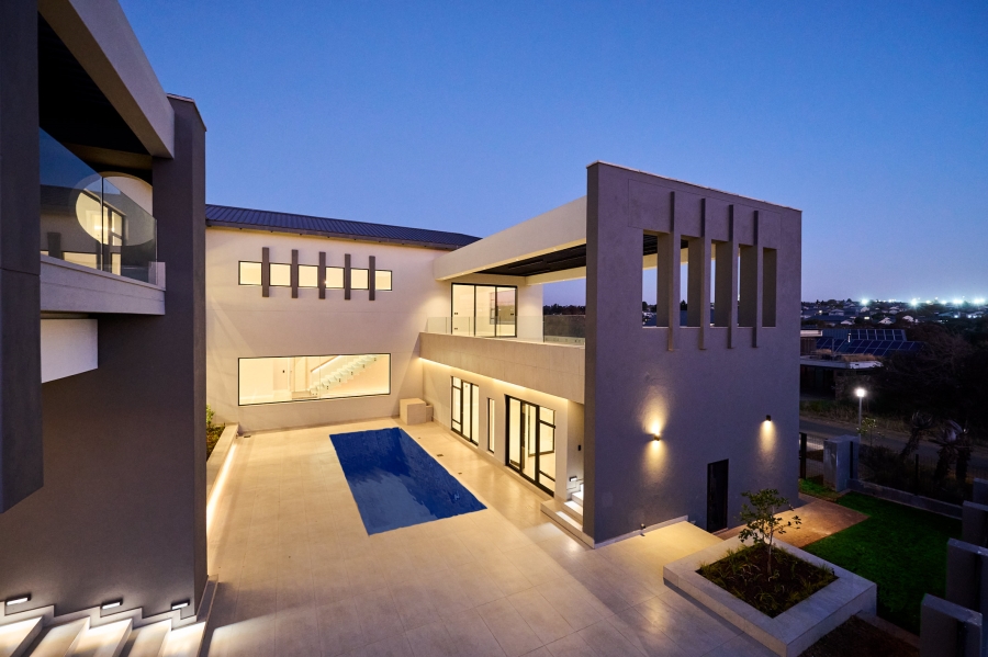 6 Bedroom Property for Sale in Waterfall Country Estate Gauteng