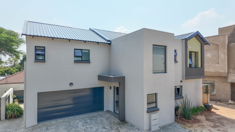 4 Bedroom Property for Sale in Magalieskruin Gauteng