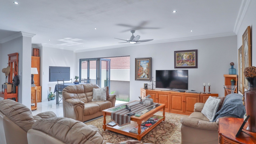 4 Bedroom Property for Sale in Magalieskruin Gauteng