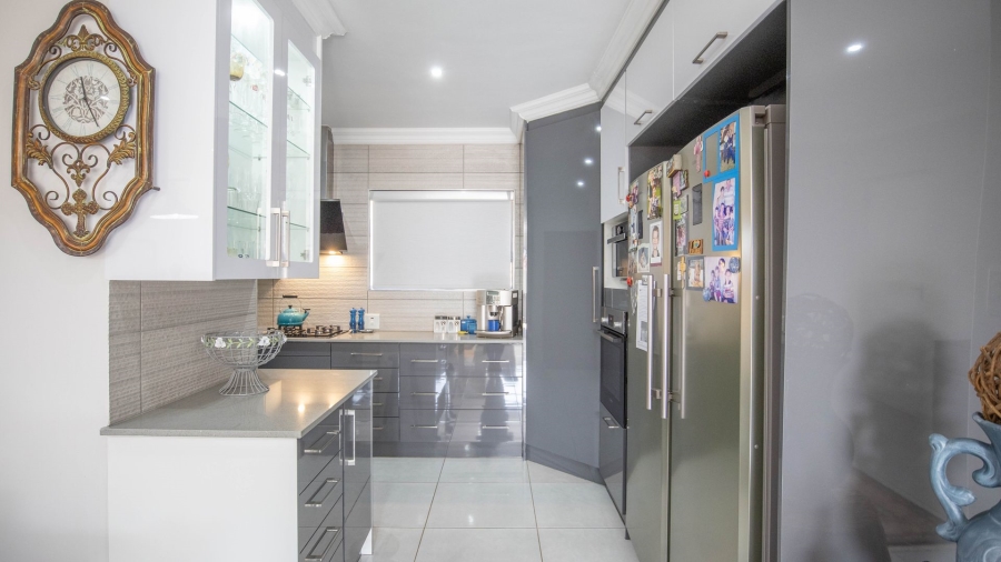 4 Bedroom Property for Sale in Magalieskruin Gauteng