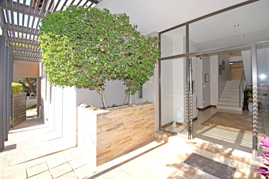 4 Bedroom Property for Sale in Copperleaf Estate Gauteng