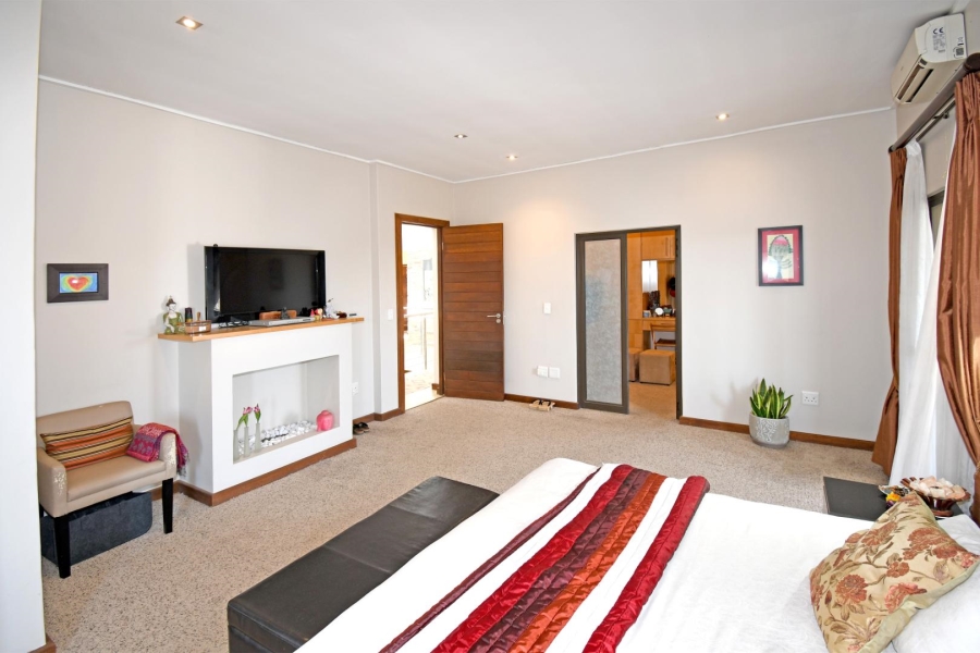 4 Bedroom Property for Sale in Copperleaf Estate Gauteng