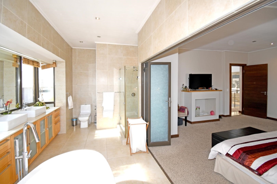 4 Bedroom Property for Sale in Copperleaf Estate Gauteng