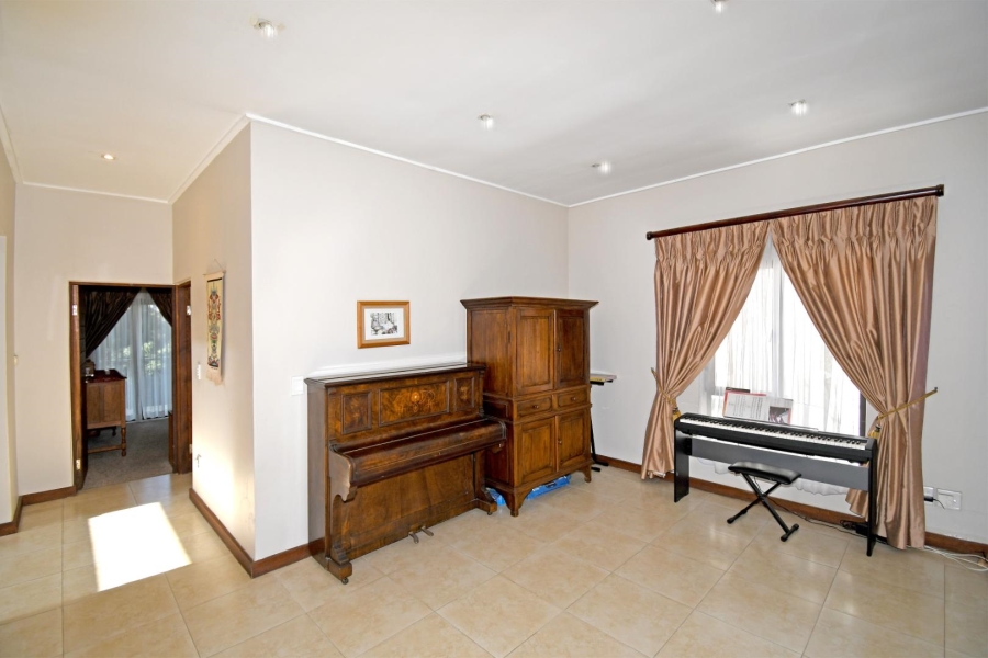 4 Bedroom Property for Sale in Copperleaf Estate Gauteng