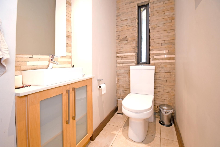4 Bedroom Property for Sale in Copperleaf Estate Gauteng