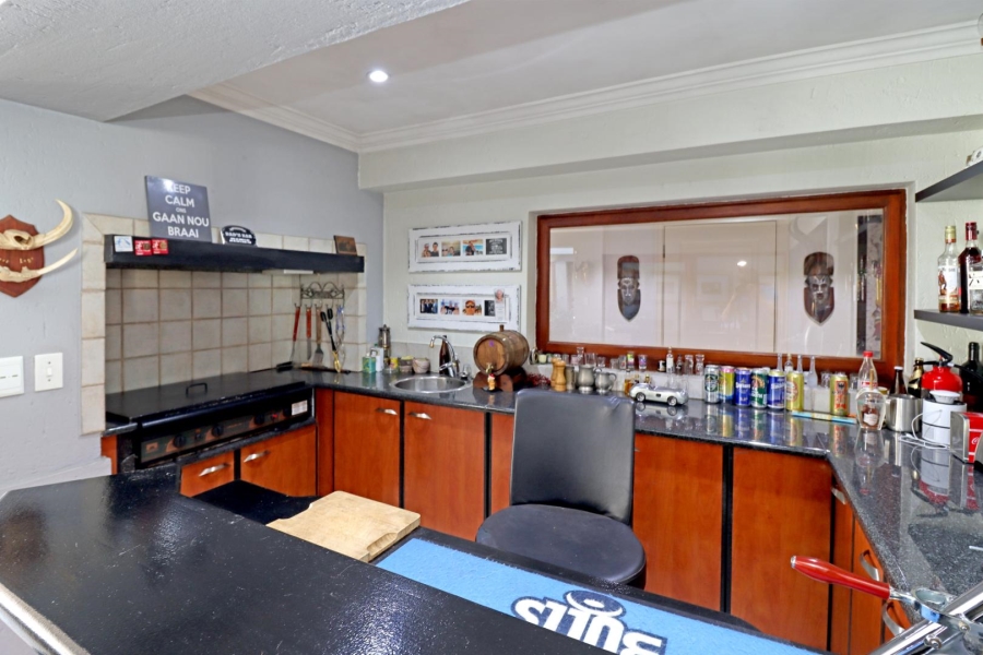 4 Bedroom Property for Sale in Kyalami Estates Gauteng