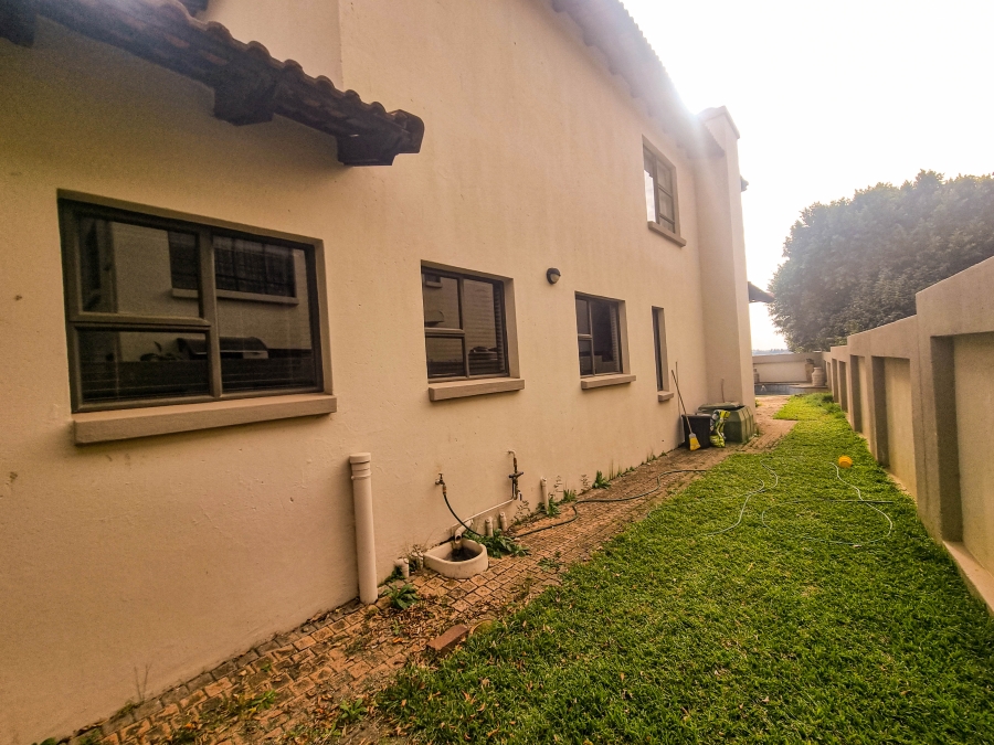 To Let 5 Bedroom Property for Rent in Ruimsig Gauteng