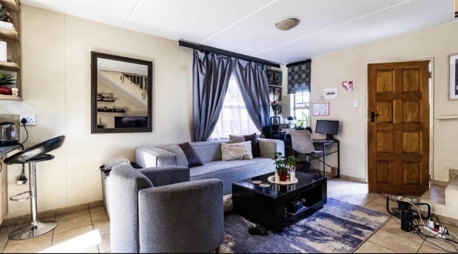 3 Bedroom Property for Sale in Albertsdal Gauteng
