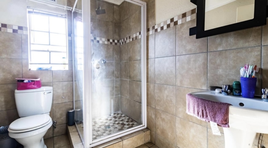 3 Bedroom Property for Sale in Albertsdal Gauteng
