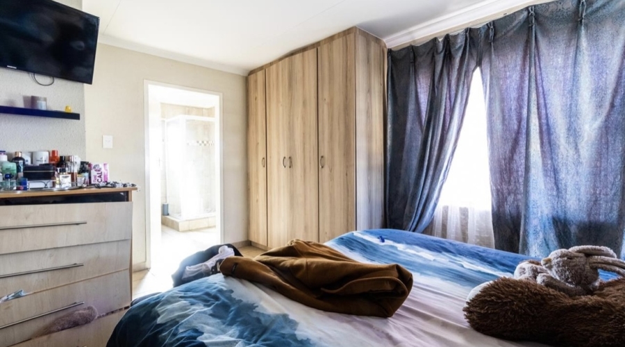 3 Bedroom Property for Sale in Albertsdal Gauteng