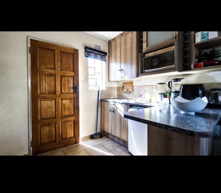 3 Bedroom Property for Sale in Albertsdal Gauteng