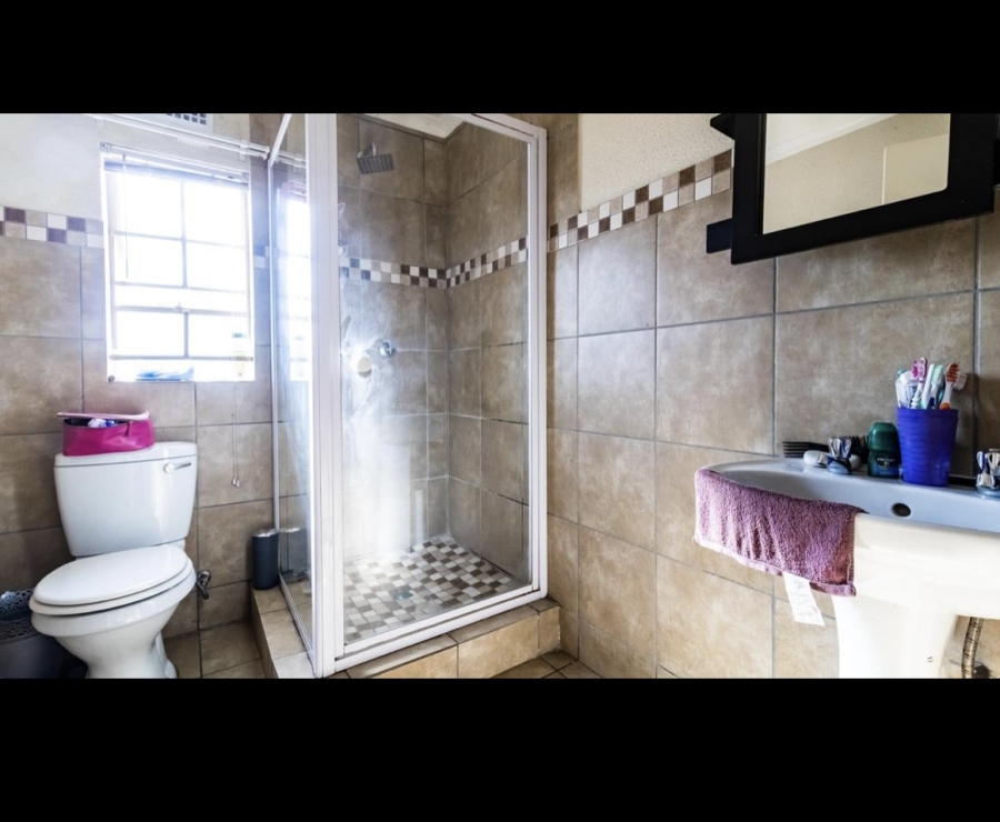 3 Bedroom Property for Sale in Albertsdal Gauteng