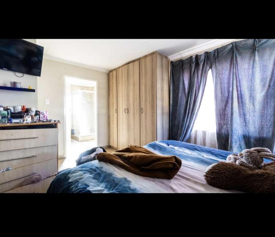 3 Bedroom Property for Sale in Albertsdal Gauteng