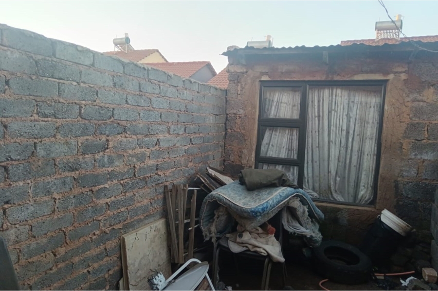 2 Bedroom Property for Sale in Lufhereng Gauteng