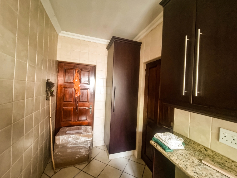 5 Bedroom Property for Sale in Ruimsig Gauteng