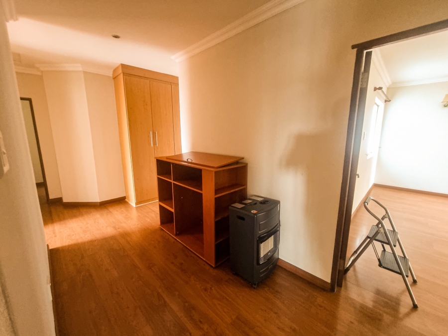 5 Bedroom Property for Sale in Ruimsig Gauteng