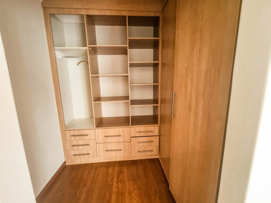 5 Bedroom Property for Sale in Ruimsig Gauteng