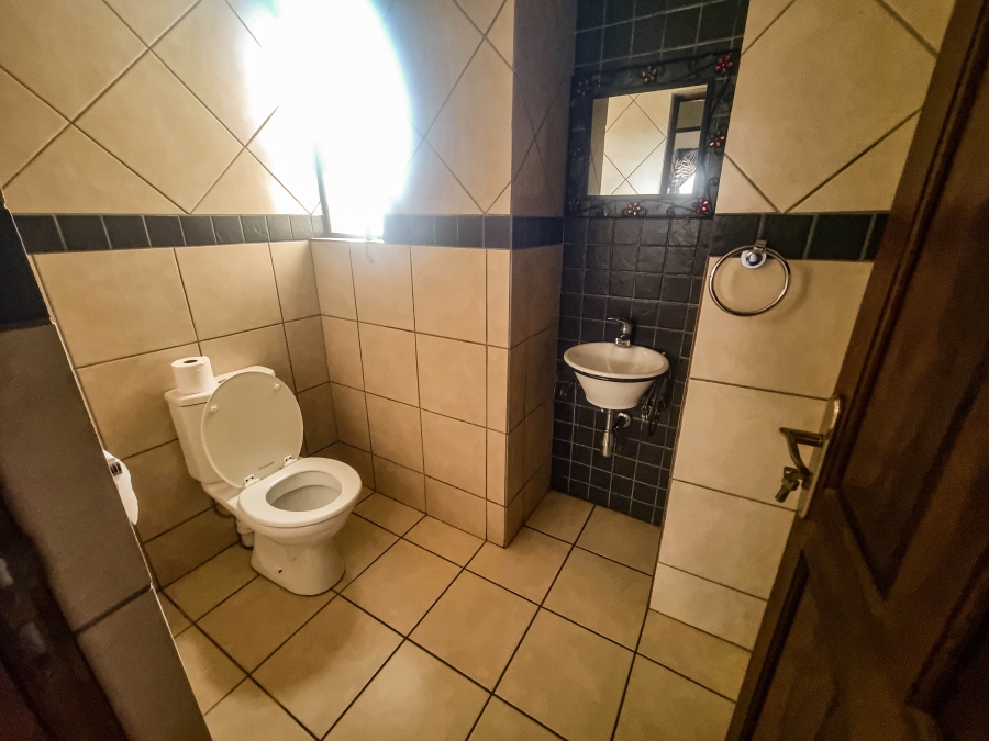 5 Bedroom Property for Sale in Ruimsig Gauteng