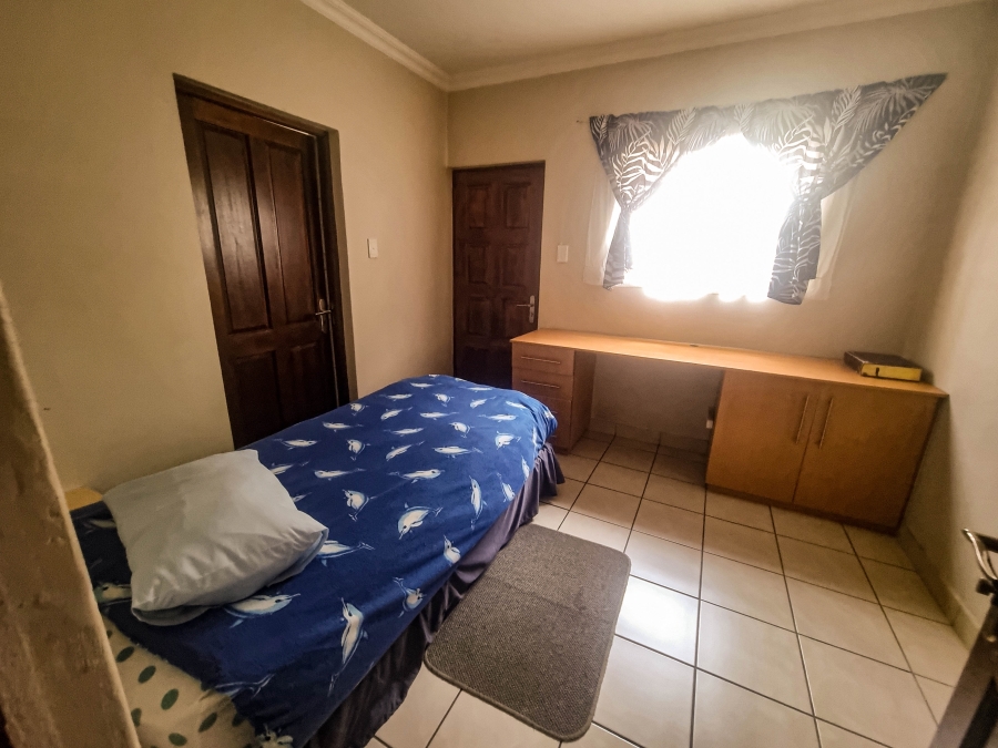 5 Bedroom Property for Sale in Ruimsig Gauteng