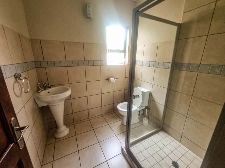 5 Bedroom Property for Sale in Ruimsig Gauteng