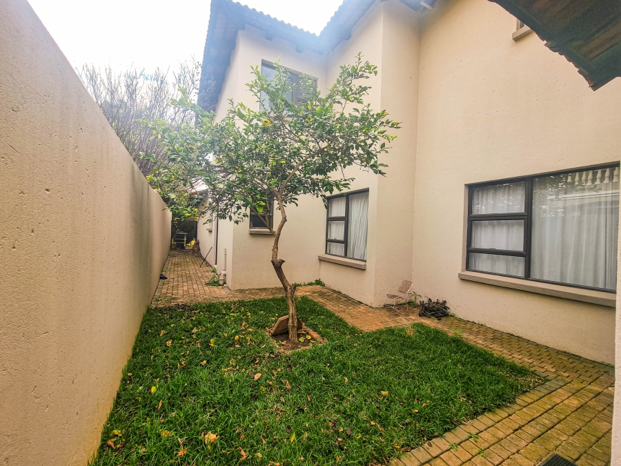 5 Bedroom Property for Sale in Ruimsig Gauteng