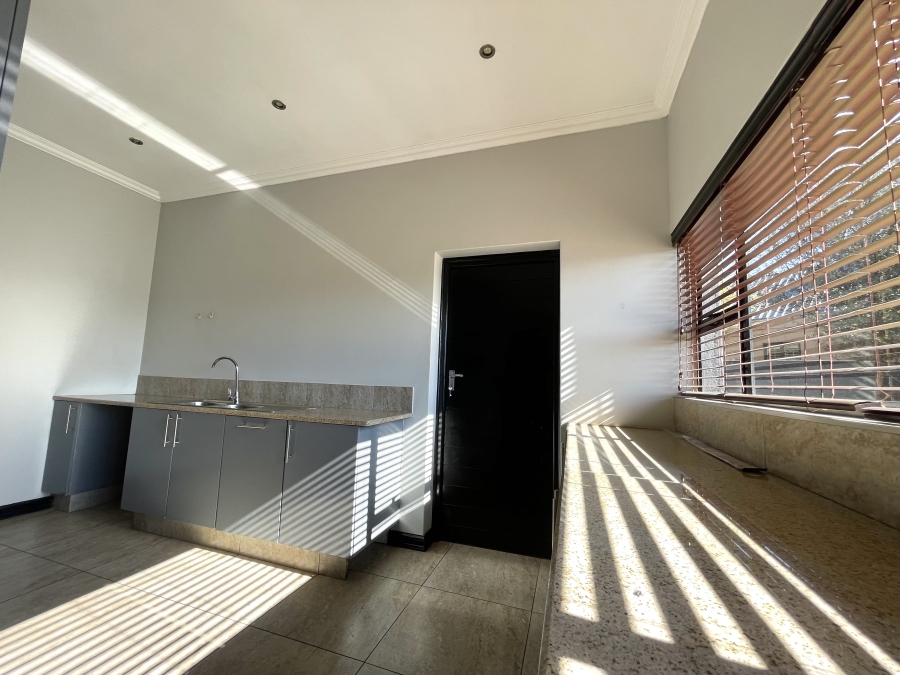 To Let 4 Bedroom Property for Rent in Serengeti Lifestyle Estate Gauteng