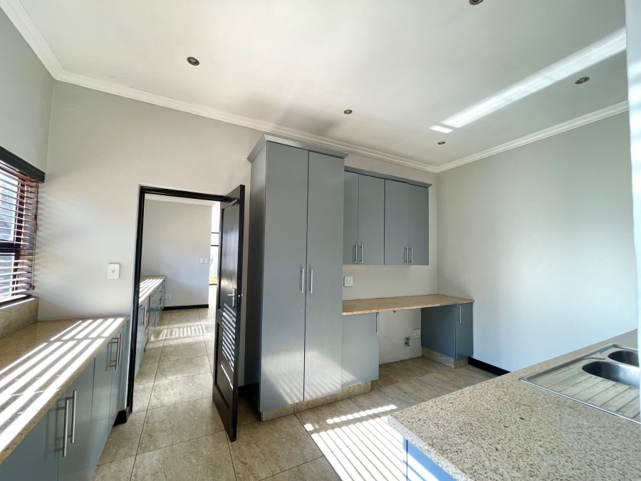 To Let 4 Bedroom Property for Rent in Serengeti Lifestyle Estate Gauteng