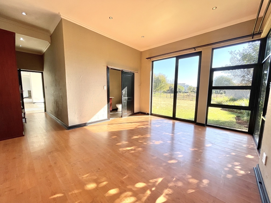 To Let 4 Bedroom Property for Rent in Serengeti Lifestyle Estate Gauteng