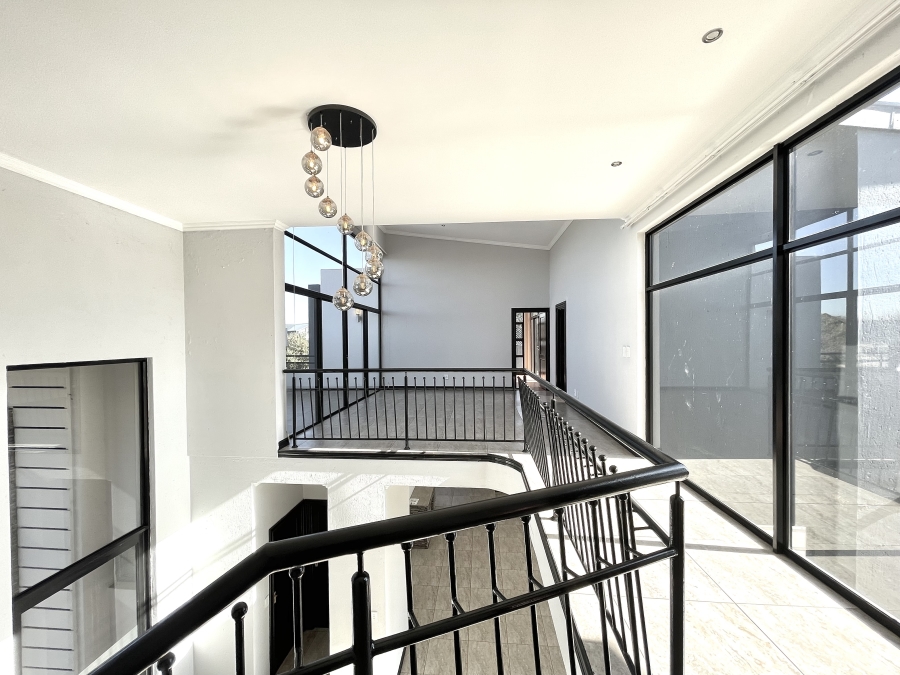 To Let 4 Bedroom Property for Rent in Serengeti Lifestyle Estate Gauteng