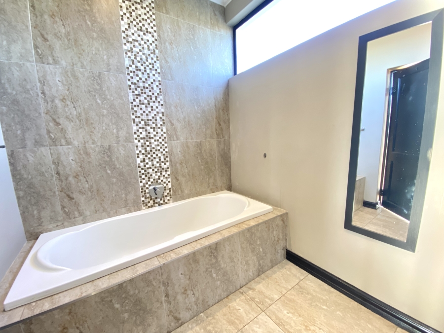 To Let 4 Bedroom Property for Rent in Serengeti Lifestyle Estate Gauteng