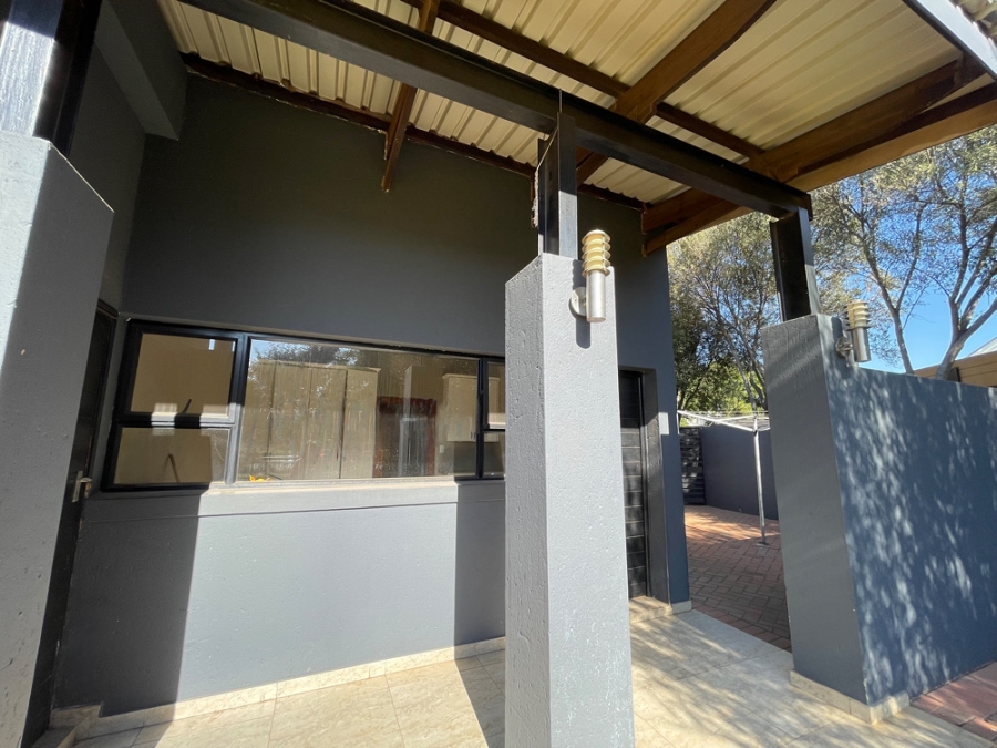 To Let 4 Bedroom Property for Rent in Serengeti Lifestyle Estate Gauteng
