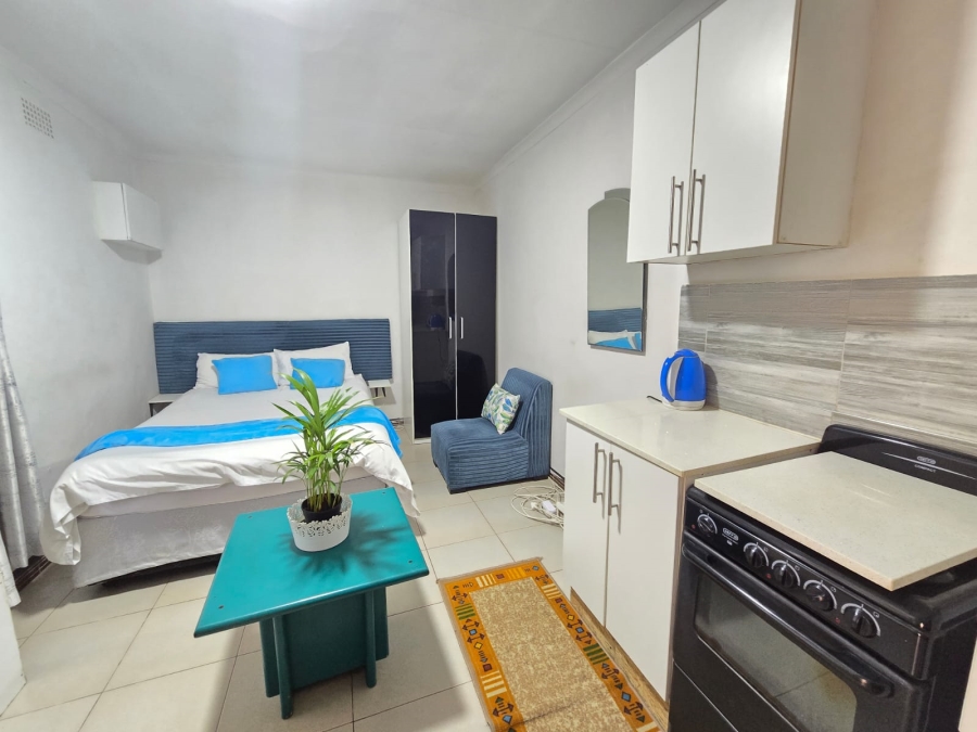 To Let 1 Bedroom Property for Rent in Highway Gardens Gauteng