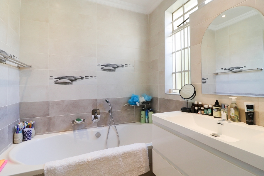2 Bedroom Property for Sale in Bedford Park Gauteng