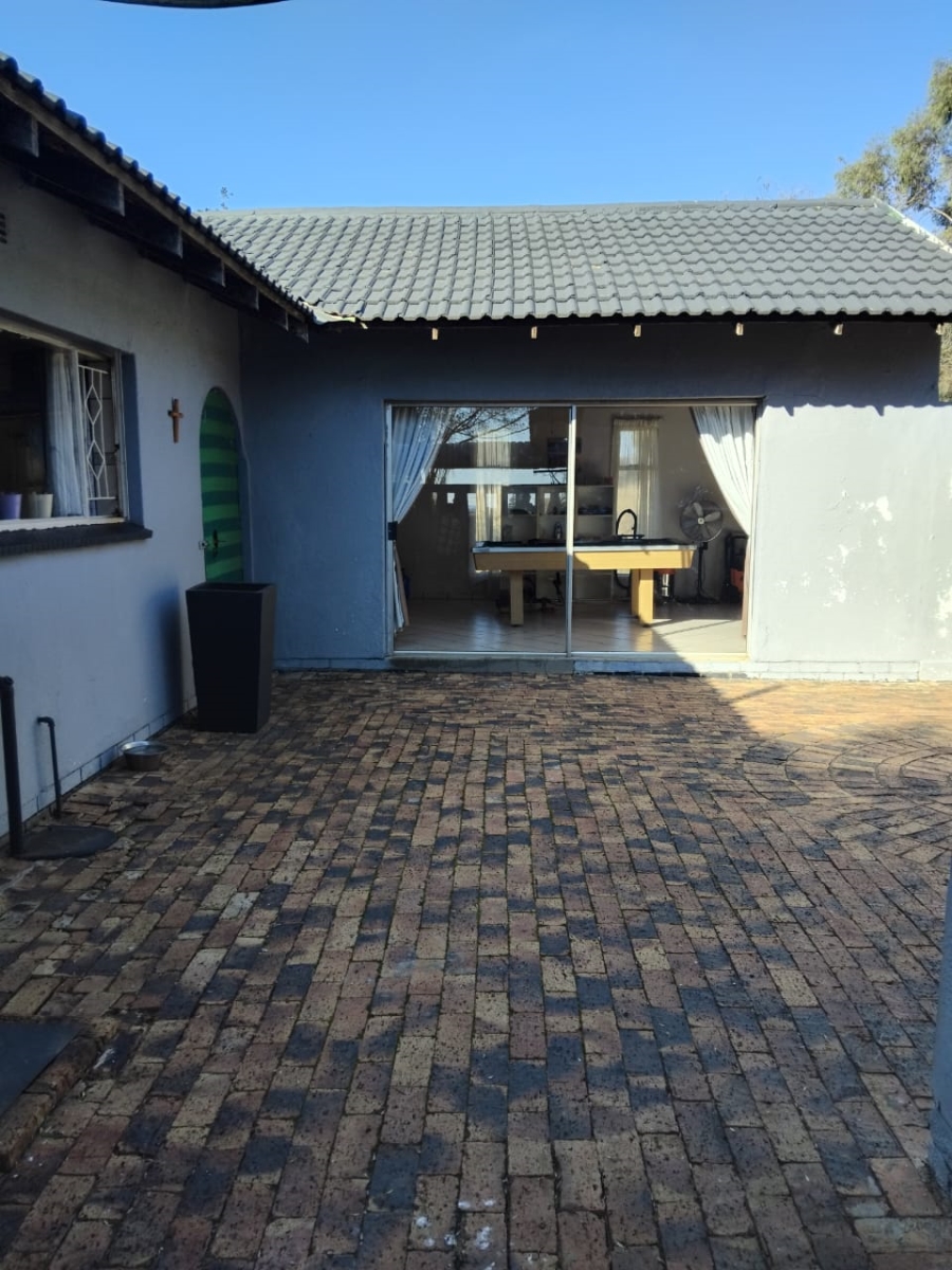 4 Bedroom Property for Sale in Vaalview Gauteng