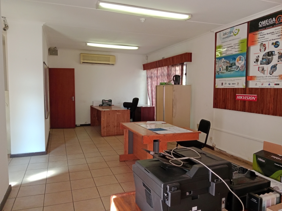 3 Bedroom Property for Sale in Robertsham Gauteng