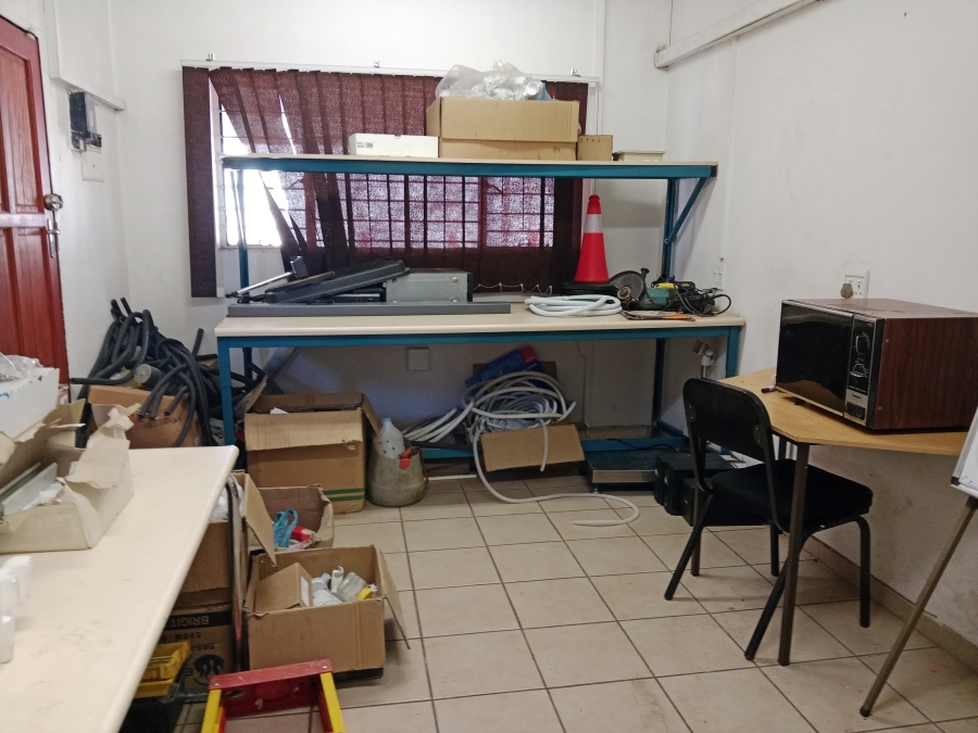3 Bedroom Property for Sale in Robertsham Gauteng