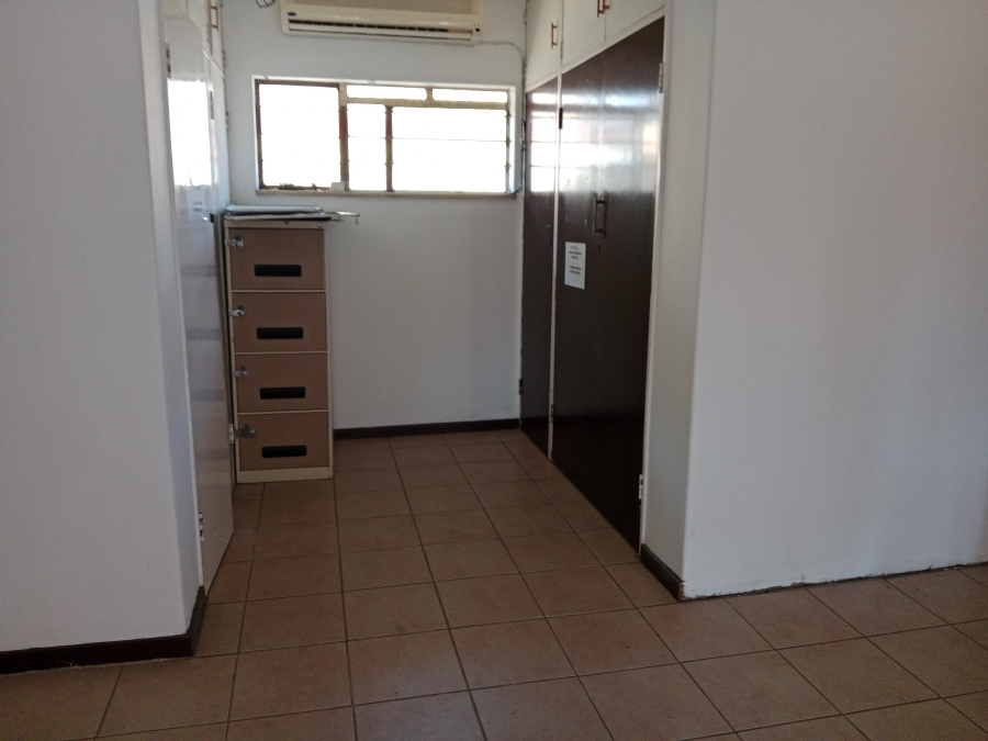 3 Bedroom Property for Sale in Robertsham Gauteng