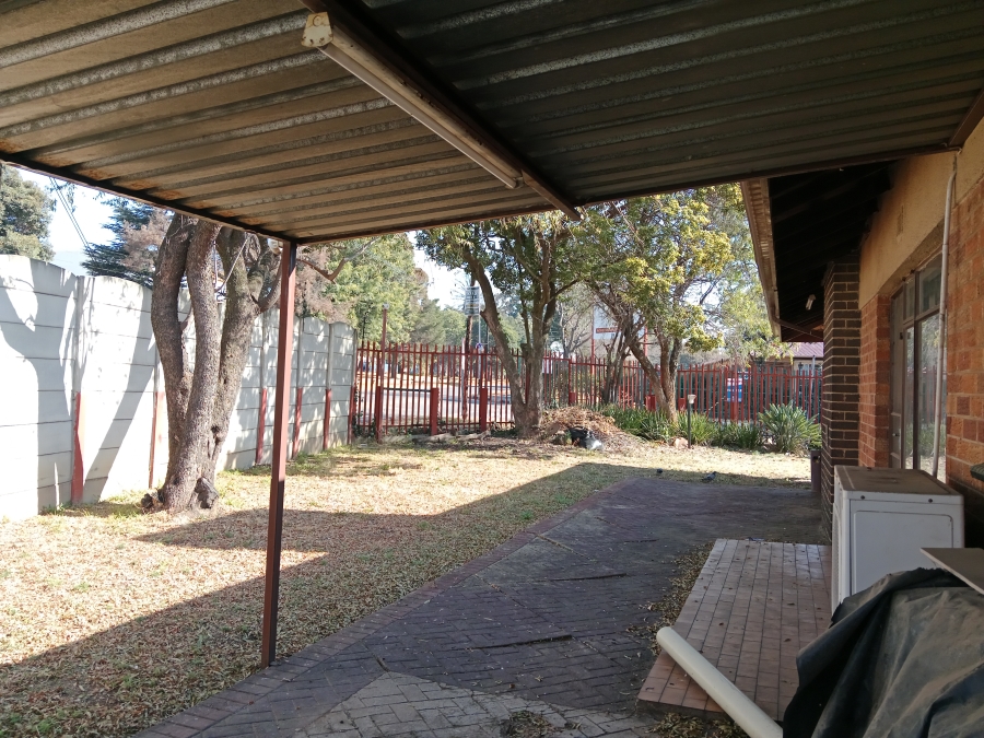 3 Bedroom Property for Sale in Robertsham Gauteng